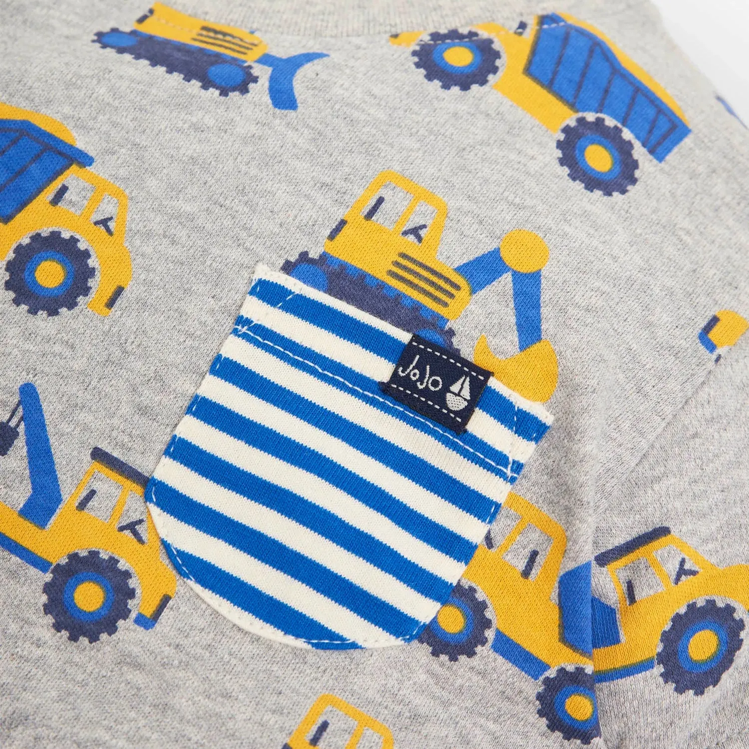 Construction print t-shirt: Size 6-12M