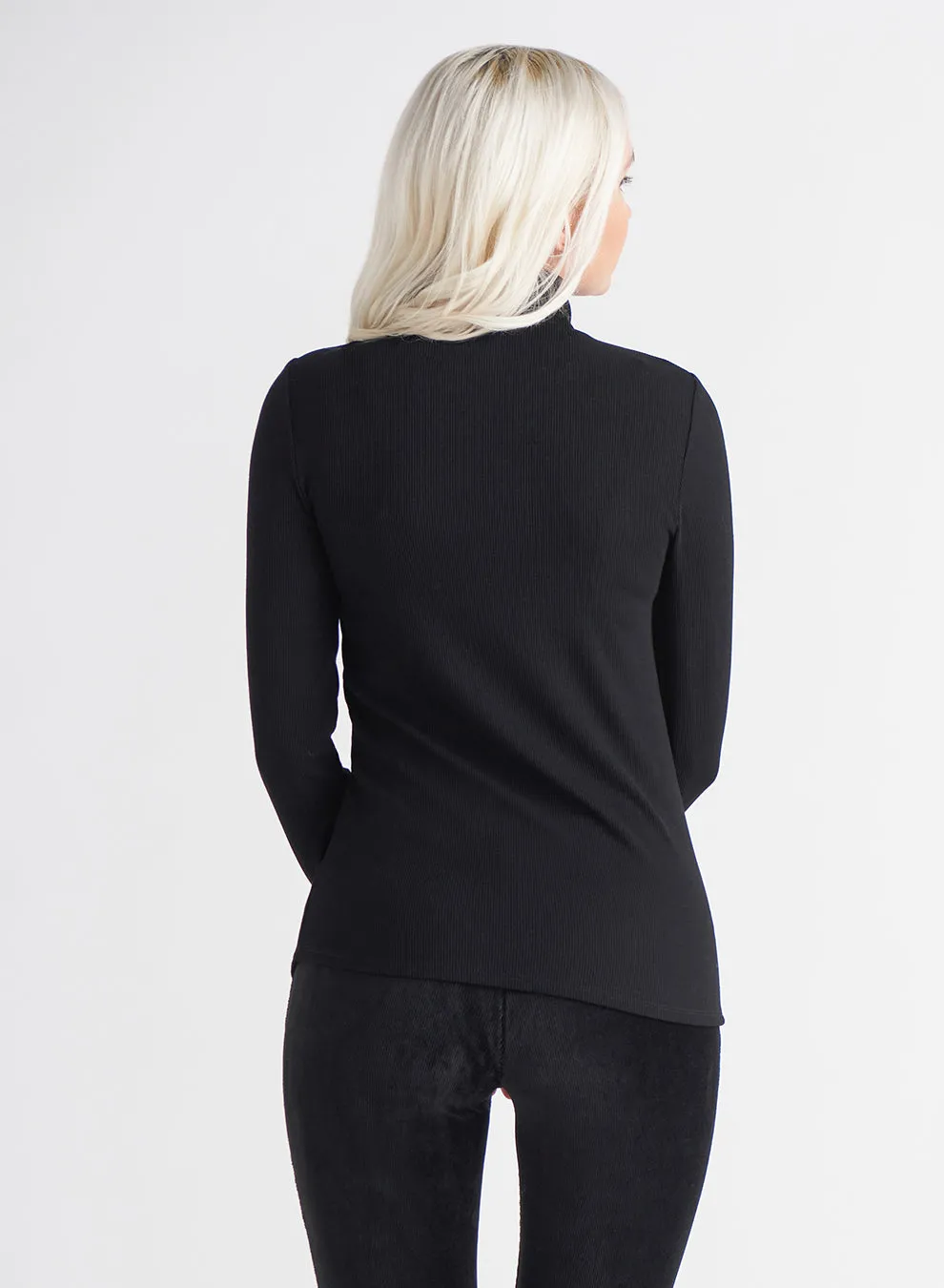 DEX Ribbed Turtleneck Top