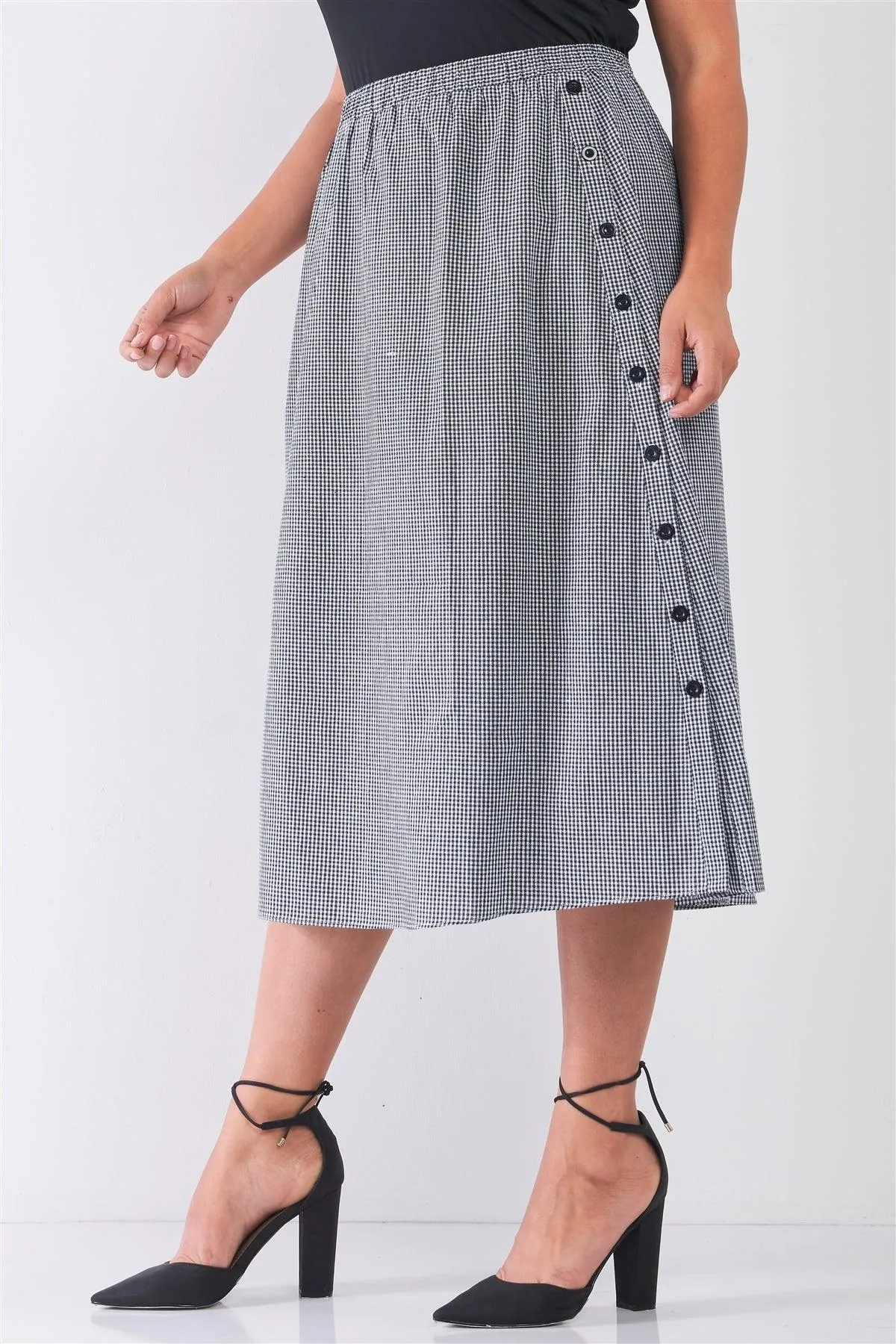 Junior Plus Size Black Gingham Print Side Button Midi Skirt /2-2-2