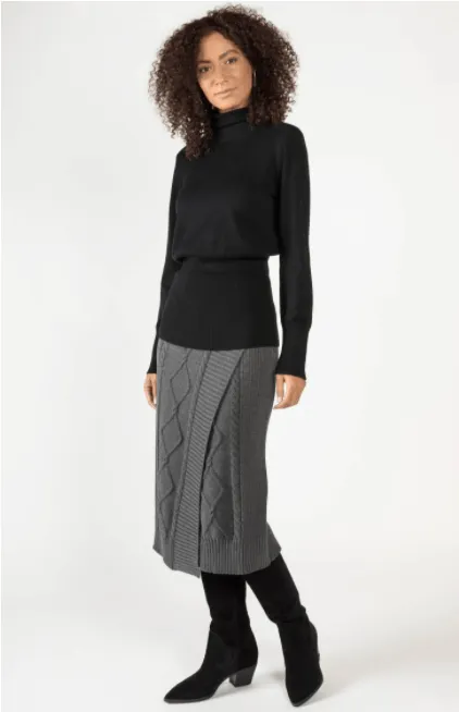 Knit Turtleneck in Black
