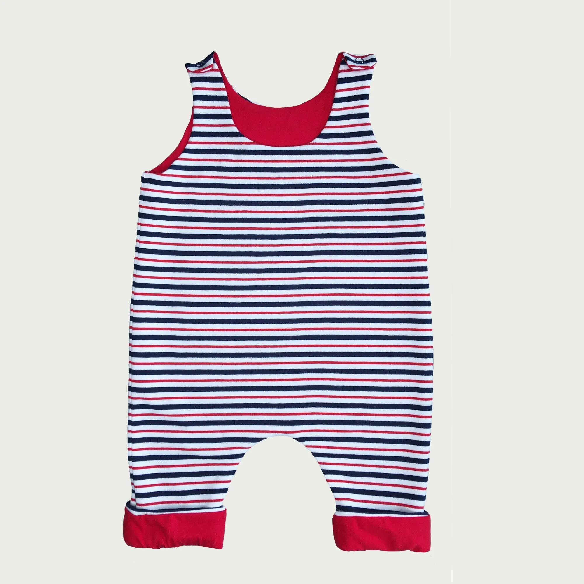 Schnittmuster Baby Strampler, Overall LEO für Mädchen oder Junge mit Beleg, Beinumschlag und Druckknöpfen